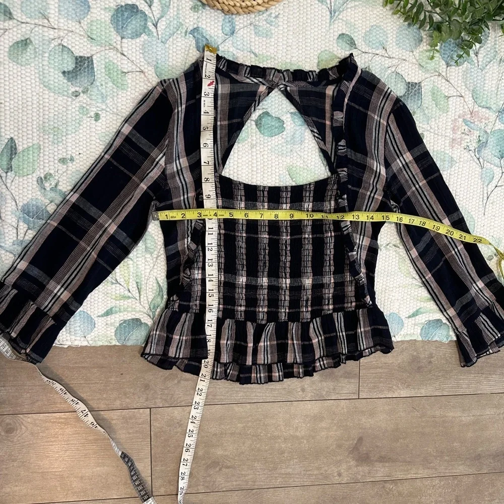 Free People Shirred w Elastic Blue Plaid Long-Sleeved Smocked Plaid Crop Shirt